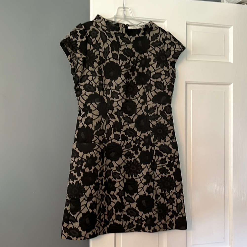 Laundry by Design dress.